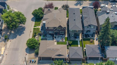 2104 23 Avenue Nw, Calgary, AB - Outdoor