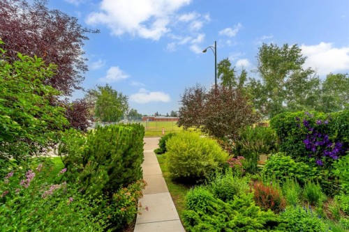 2104 23 Avenue Nw, Calgary, AB - Outdoor