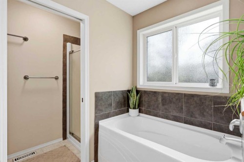 926 Ramage Crescent, Red Deer, AB 