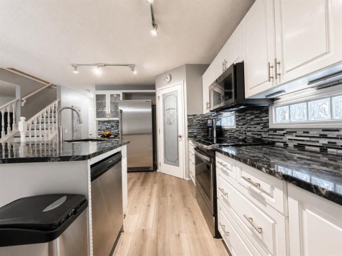 42 Inverness View Se, Calgary, AB - Indoor Photo Showing Kitchen With Upgraded Kitchen