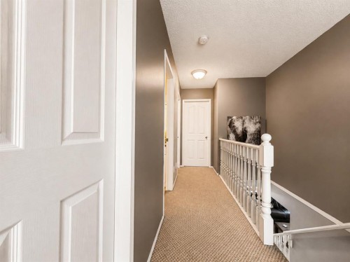 42 Inverness View Se, Calgary, AB - Indoor Photo Showing Other Room