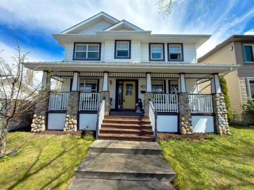 42 Inverness View Se, Calgary, AB - Outdoor With Deck Patio Veranda With Facade