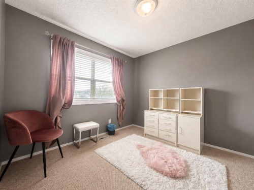 42 Inverness View Se, Calgary, AB - Indoor Photo Showing Bedroom