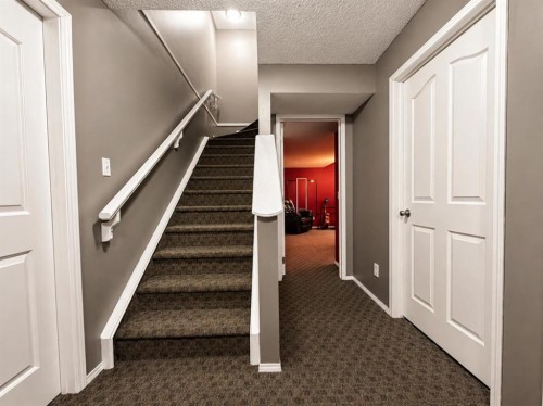 42 Inverness View Se, Calgary, AB - Indoor Photo Showing Other Room
