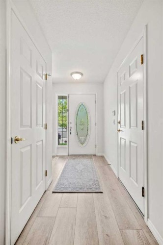 40 Chaparral Ridge Terrace Se, Calgary, AB - Indoor Photo Showing Other Room
