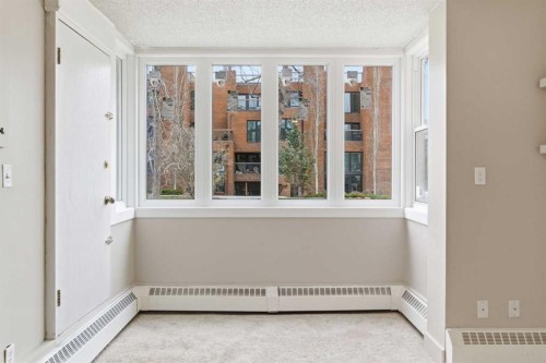 105-345 4 Avenue Ne, Calgary, AB - Indoor Photo Showing Other Room