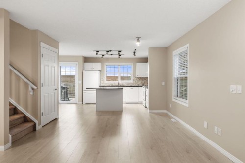 147-7707 Martha'S Haven Park Ne, Calgary, AB - Indoor Photo Showing Kitchen