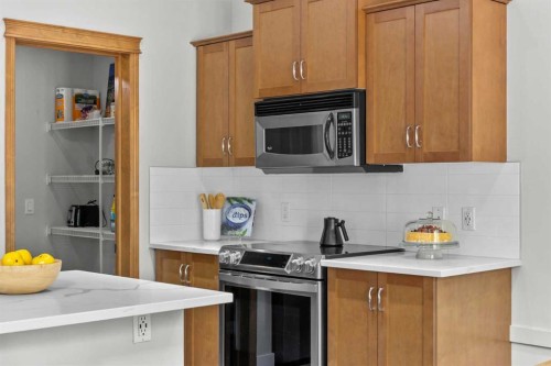 11755 Valley Ridge Boulevard Nw, Calgary, AB - Indoor Photo Showing Kitchen