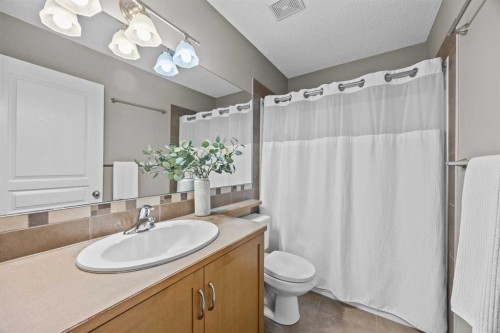 11755 Valley Ridge Boulevard Nw, Calgary, AB - Indoor Photo Showing Bathroom