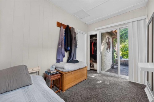 241 25 Avenue Ne, Calgary, AB - Indoor