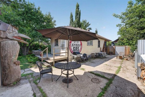 241 25 Avenue Ne, Calgary, AB - Outdoor With Deck Patio Veranda