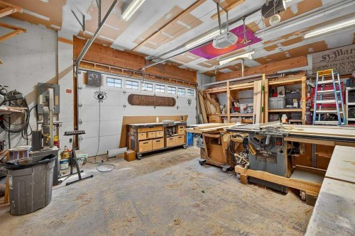 241 25 Avenue Ne, Calgary, AB - Indoor Photo Showing Basement