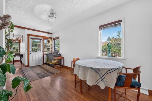 241 25 Avenue Ne, Calgary, AB - Indoor Photo Showing Dining Room