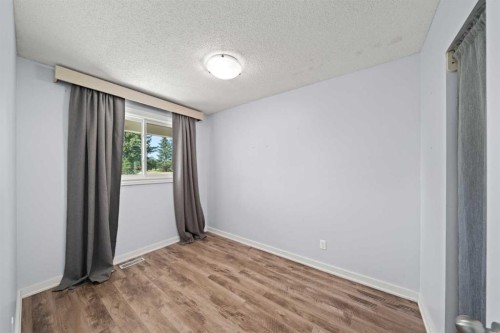 1213-200 Brookpark Drive Sw, Calgary, AB - Indoor Photo Showing Other Room