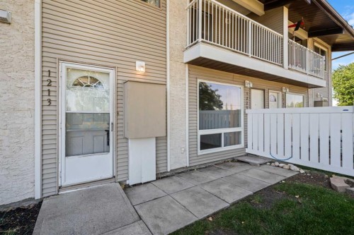 1213-200 Brookpark Drive Sw, Calgary, AB - Outdoor With Exterior
