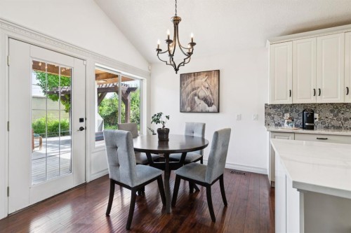 70 Discovery Ridge Court Sw, Calgary, AB - Indoor Photo Showing Dining Room