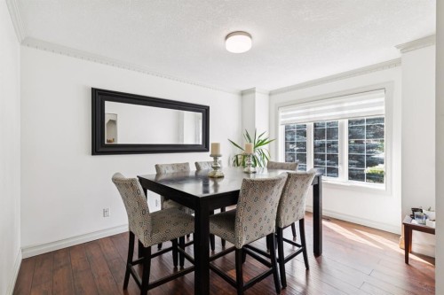 70 Discovery Ridge Court Sw, Calgary, AB - Indoor Photo Showing Dining Room