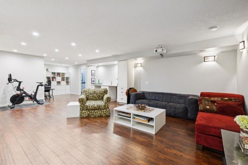 70 Discovery Ridge Court Sw, Calgary, AB - Indoor Photo Showing Gym Room