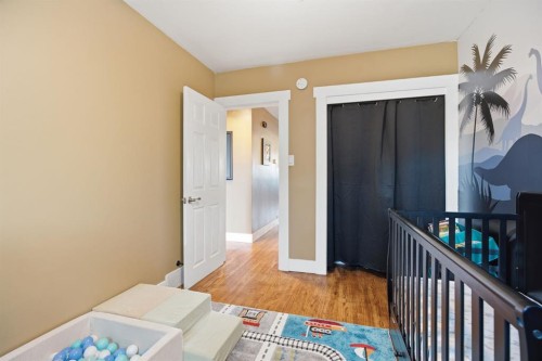 3220 14 Street Nw, Calgary, AB - Indoor Photo Showing Other Room