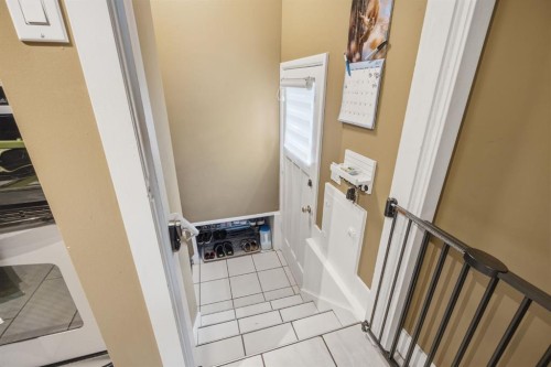 3220 14 Street Nw, Calgary, AB - Indoor Photo Showing Other Room