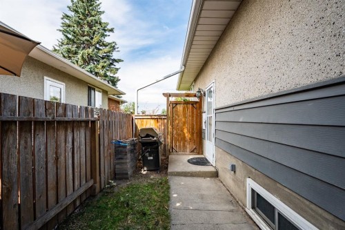 3220 14 Street Nw, Calgary, AB - Outdoor With Exterior