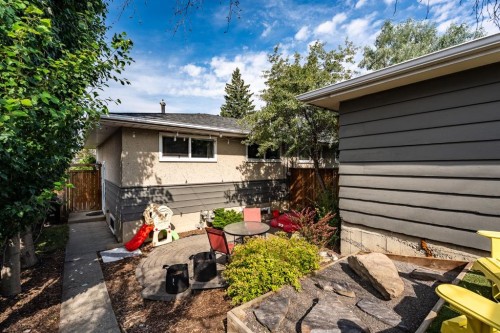 3220 14 Street Nw, Calgary, AB - Outdoor With Exterior