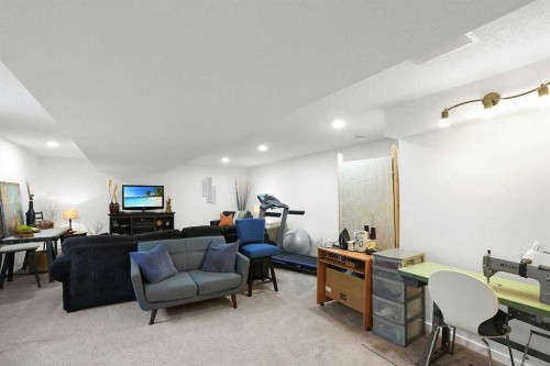 460 Seclusion Valley Drive, Diamond Valley, AB - Indoor