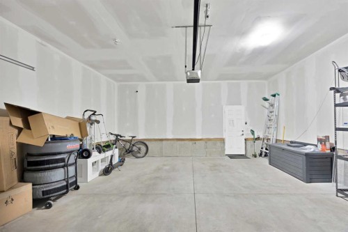 109 Skyview Parade Ne, Calgary, AB - Indoor Photo Showing Other Room