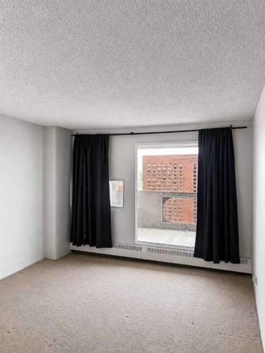 2712-221 6 Avenue Se, Calgary, AB - Indoor Photo Showing Other Room