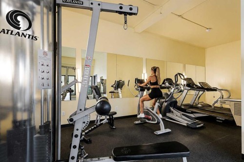 2712-221 6 Avenue Se, Calgary, AB - Indoor Photo Showing Gym Room