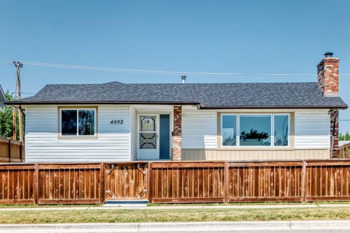 4932 Rundlehorn Drive Ne, Calgary, AB - Outdoor