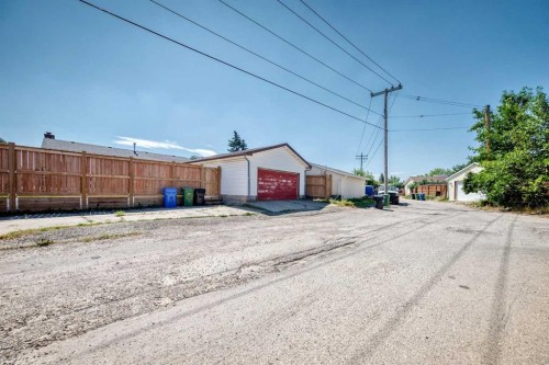 4932 Rundlehorn Drive Ne, Calgary, AB - Outdoor