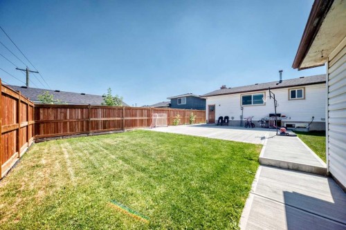 4932 Rundlehorn Drive Ne, Calgary, AB - Outdoor
