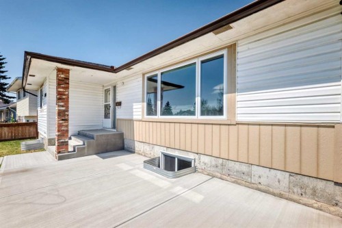 4932 Rundlehorn Drive Ne, Calgary, AB - Outdoor With Exterior