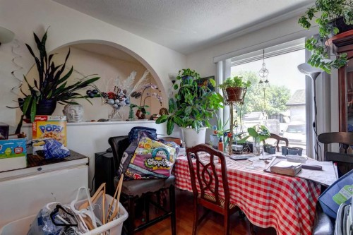 202 Olympia Drive Se, Calgary, AB - Indoor Photo Showing Other Room