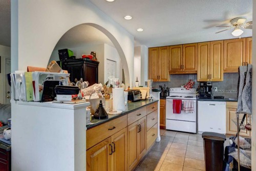 202 Olympia Drive Se, Calgary, AB - Indoor Photo Showing Kitchen