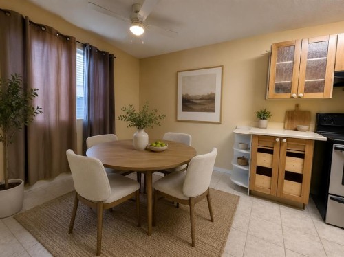 3915 29A Avenue Se, Calgary, AB - Indoor Photo Showing Dining Room