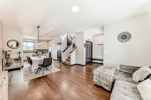 36 Howse Heights Ne, Calgary, AB - Indoor