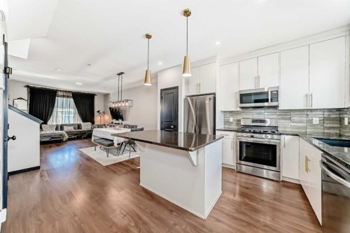 36 Howse Heights Ne, Calgary, AB - Indoor Photo Showing Kitchen With Upgraded Kitchen