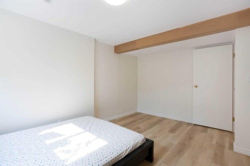 235 Templemont Drive Ne, Calgary, AB - Indoor Photo Showing Bedroom