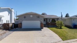 529 53 Avenue WESTClaresholm, AB T0L 0T0