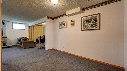 529 53 Avenue West, Claresholm, AB - Indoor Photo Showing Other Room