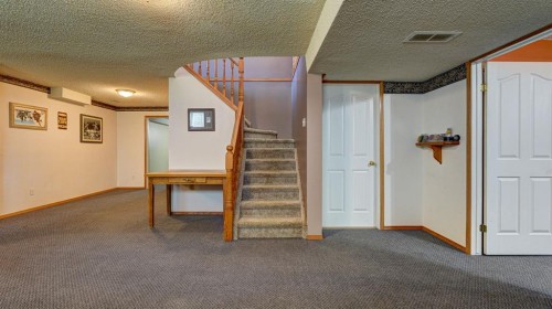 529 53 Avenue West, Claresholm, AB - Indoor