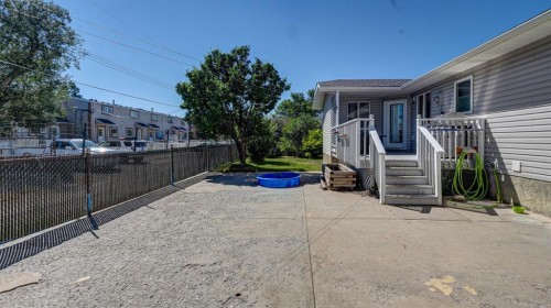 529 53 Avenue West, Claresholm, AB - Outdoor