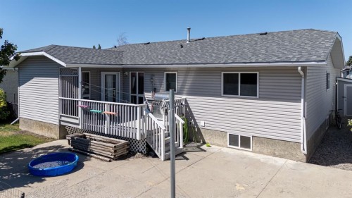 529 53 Avenue West, Claresholm, AB - Outdoor With Exterior
