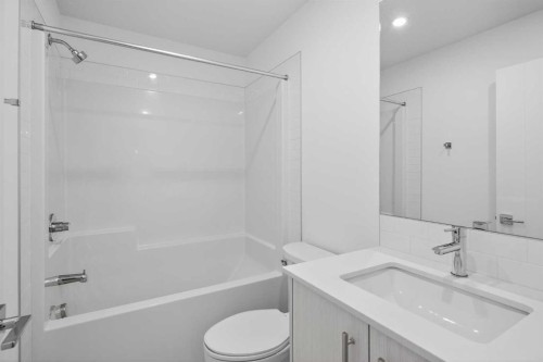 3201-6 Merganser Drive West, Chestermere, AB - Indoor Photo Showing Bathroom