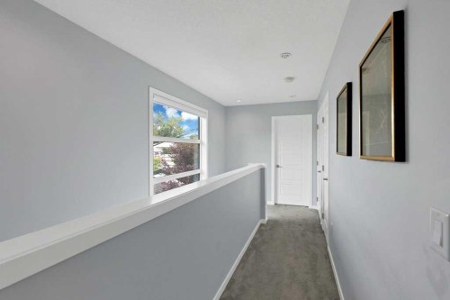 3306 2 Street Ne, Calgary, AB - Indoor Photo Showing Other Room