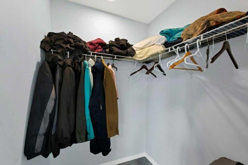 3306 2 Street Ne, Calgary, AB - Indoor With Storage
