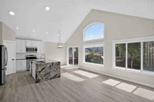 340 Copperfield Boulevard Se, Calgary, AB - Indoor Photo Showing Kitchen