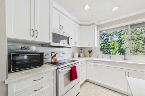 10716 Mapleshire Crescent Se, Calgary, AB 